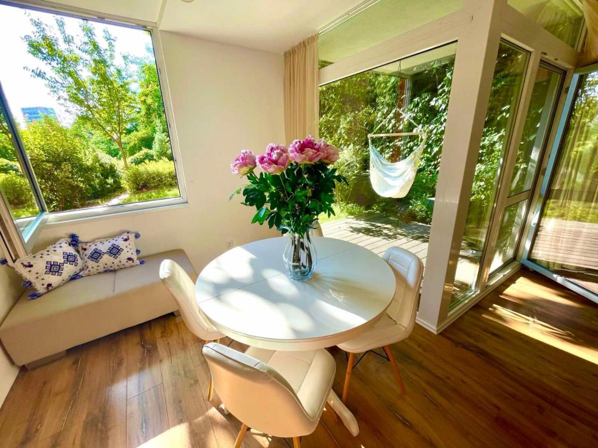 70M2 Romantic Living In The Old Town With Garden Братислава Екстериор снимка
