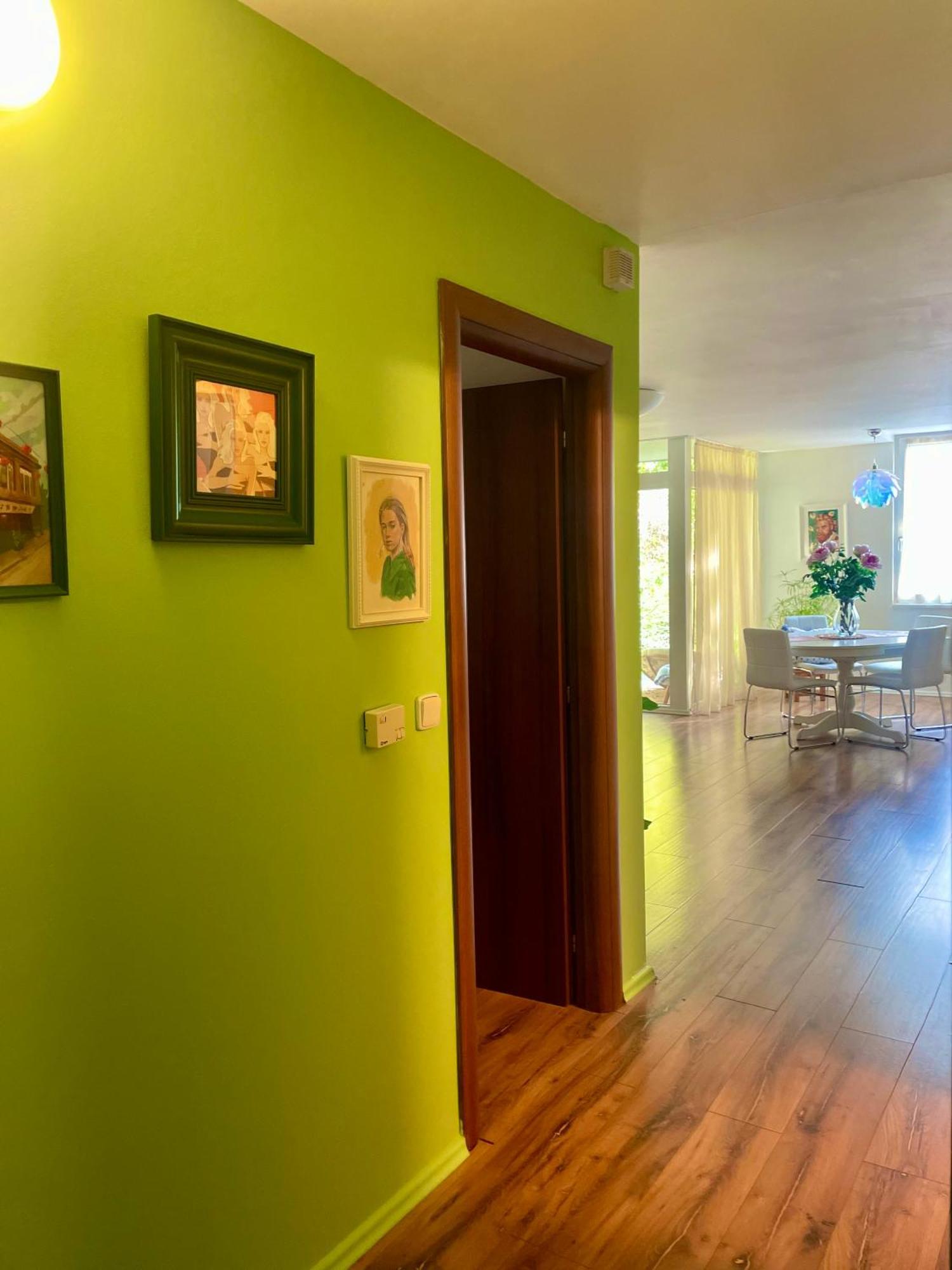 70M2 Romantic Living In The Old Town With Garden Братислава Екстериор снимка